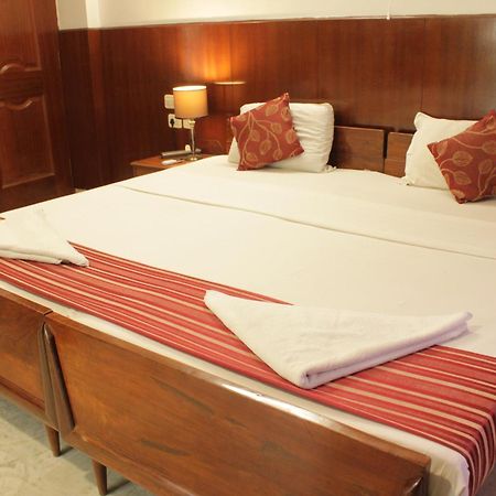 Bed and Breakfast Happy Planet à Chennai Extérieur photo