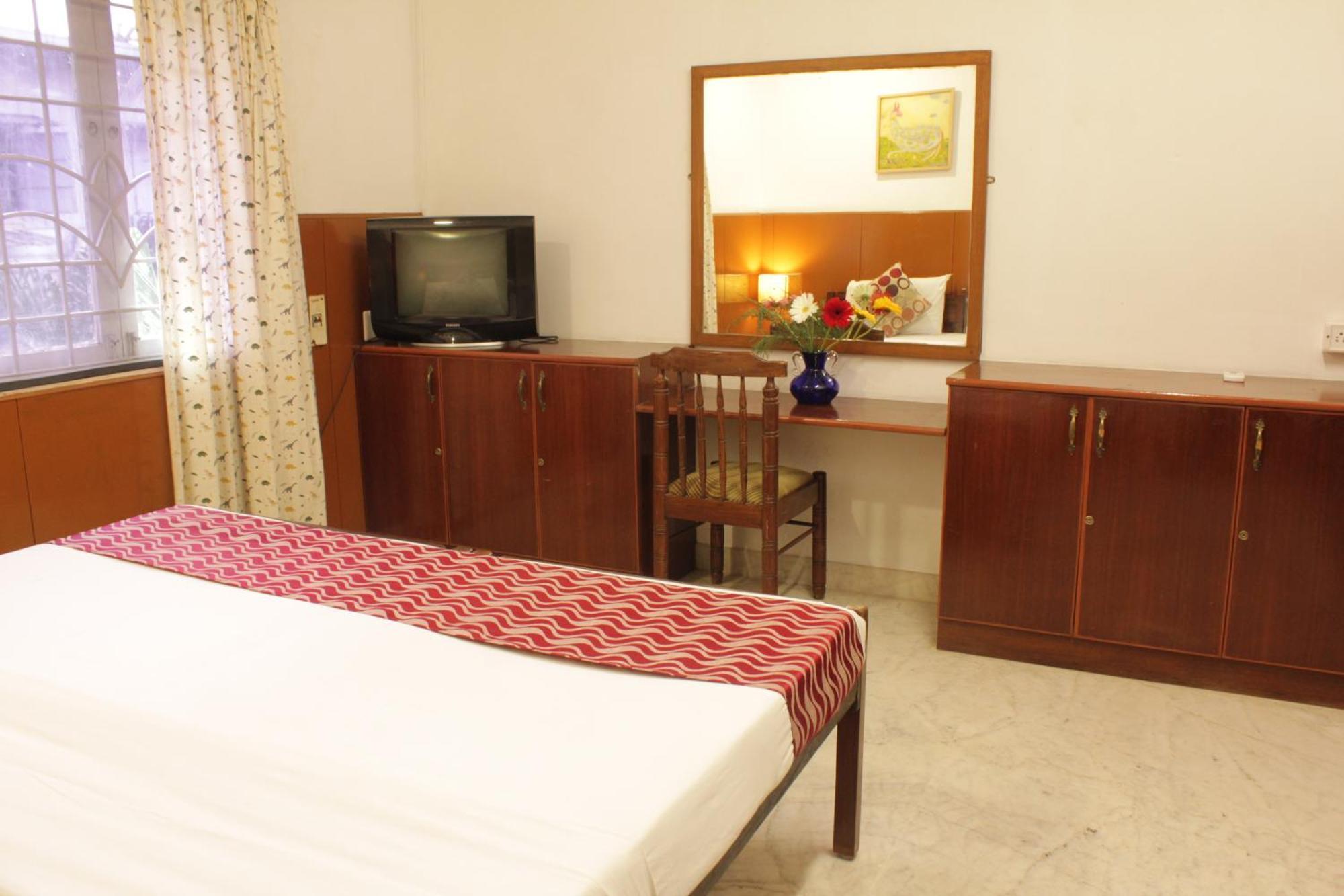 Bed and Breakfast Happy Planet à Chennai Extérieur photo