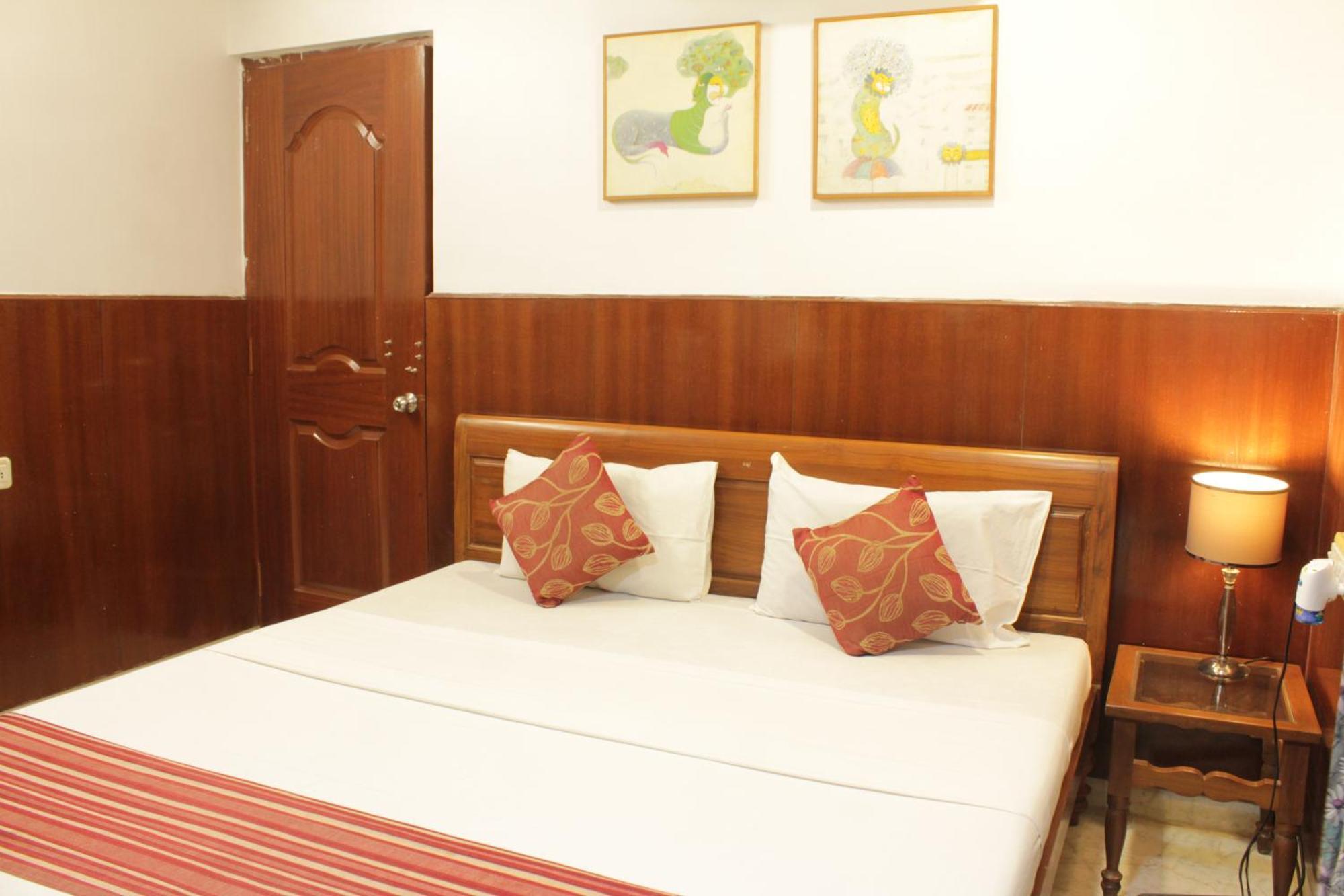 Bed and Breakfast Happy Planet à Chennai Extérieur photo