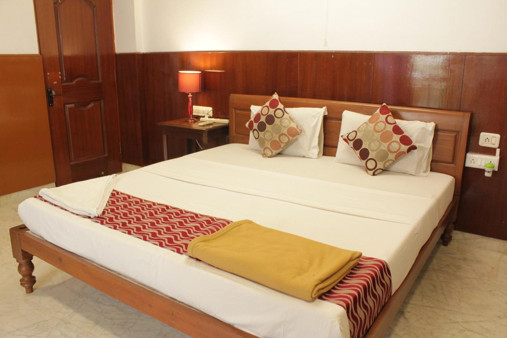 Bed and Breakfast Happy Planet à Chennai Extérieur photo